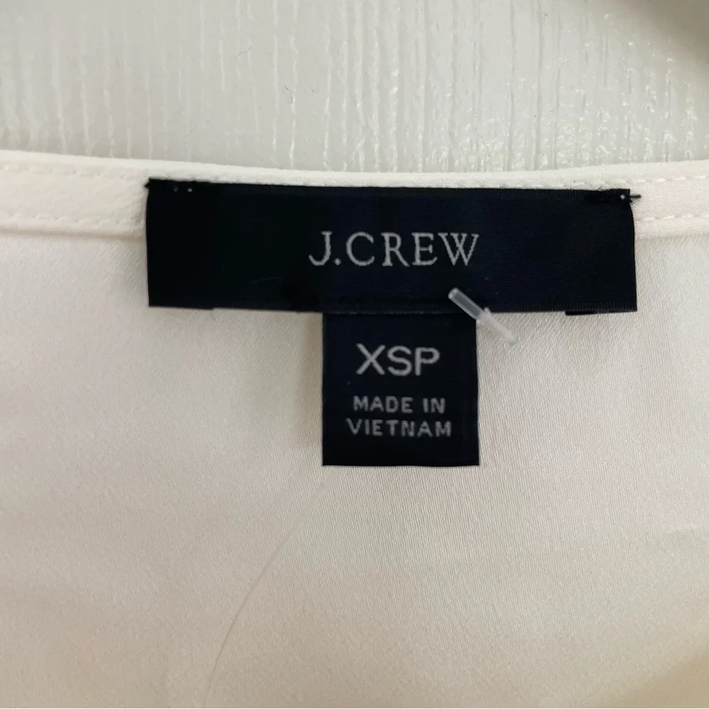 NEW WITH TAGS J. Crew‎ Ivory Cream Crepey Long Sleeve Career Blouse XS Petite